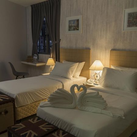 Lighthouse Hotel & Shortstay @ Damansara Uptown Petaling Jaya Exterior photo
