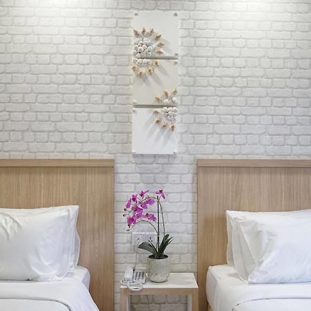 Lighthouse Hotel & Shortstay @ Damansara Uptown Petaling Jaya Exterior photo