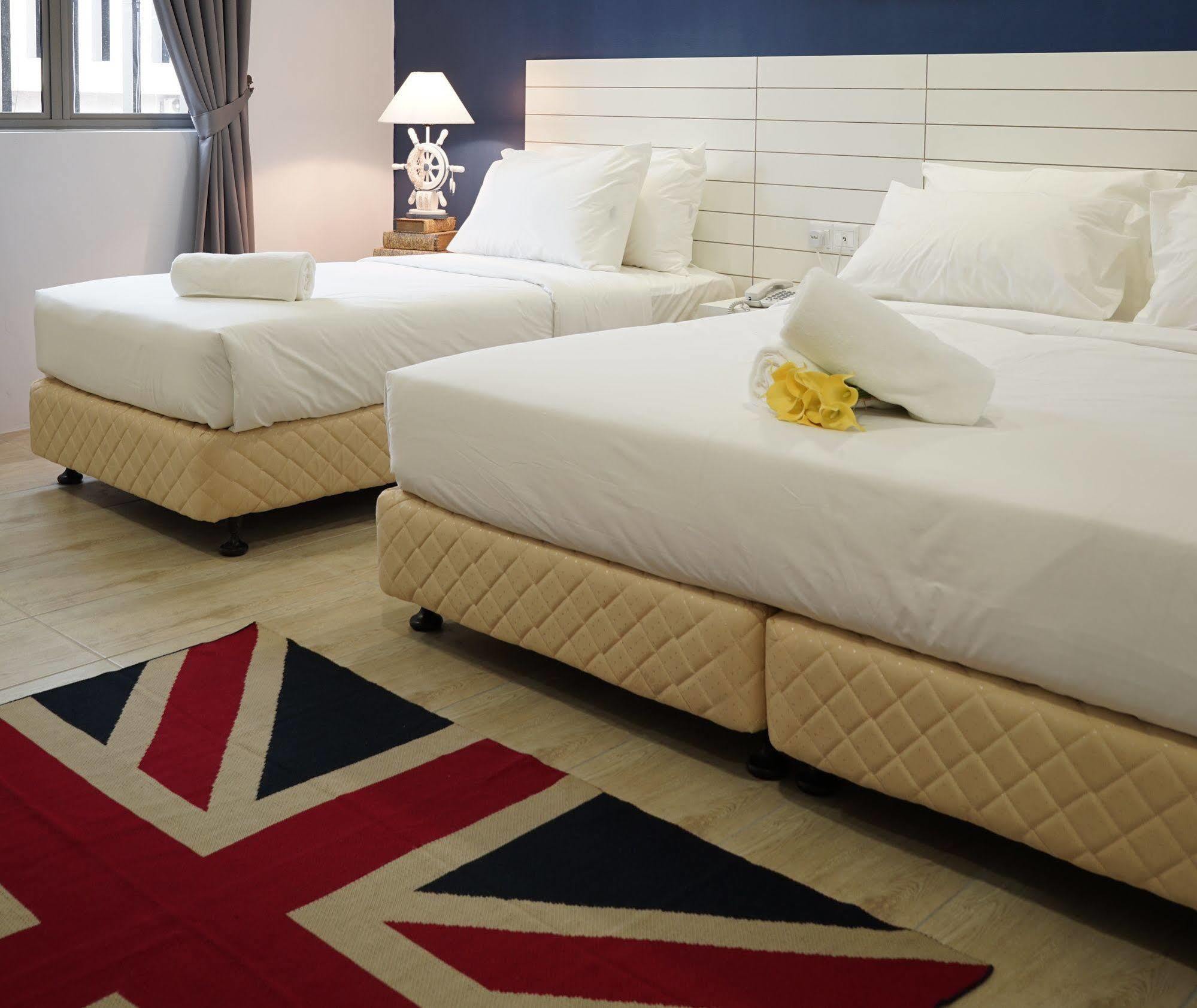 Lighthouse Hotel & Shortstay @ Damansara Uptown Petaling Jaya Exterior photo