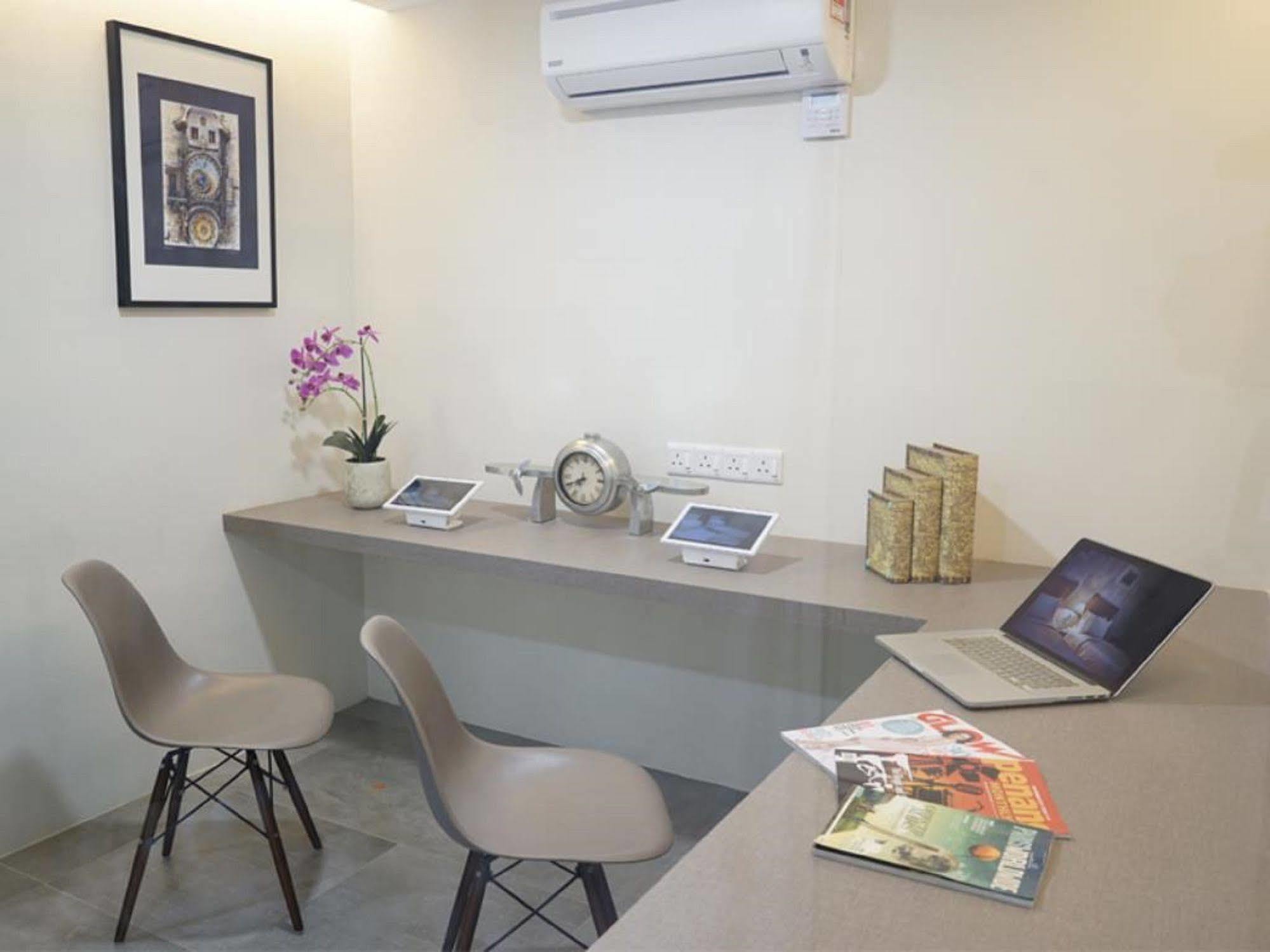 Lighthouse Hotel & Shortstay @ Damansara Uptown Petaling Jaya Exterior photo