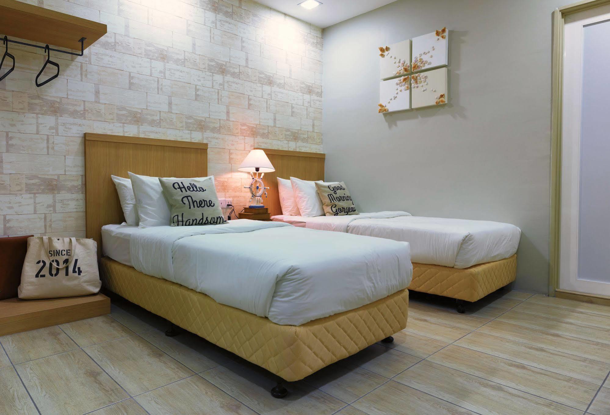 Lighthouse Hotel & Shortstay @ Damansara Uptown Petaling Jaya Exterior photo