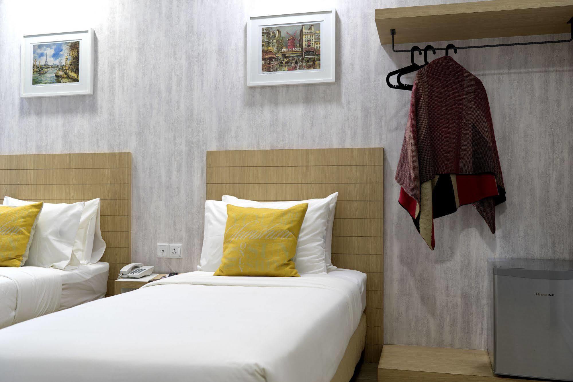 Lighthouse Hotel & Shortstay @ Damansara Uptown Petaling Jaya Exterior photo