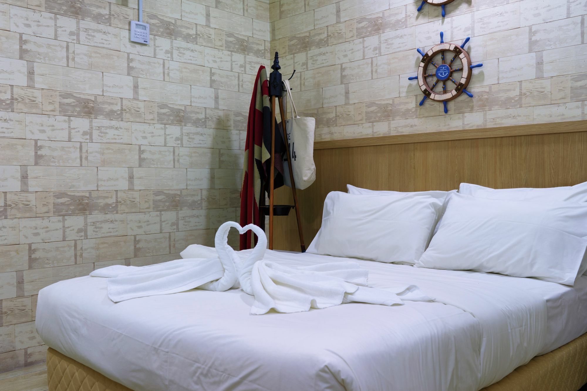 Lighthouse Hotel & Shortstay @ Damansara Uptown Petaling Jaya Exterior photo