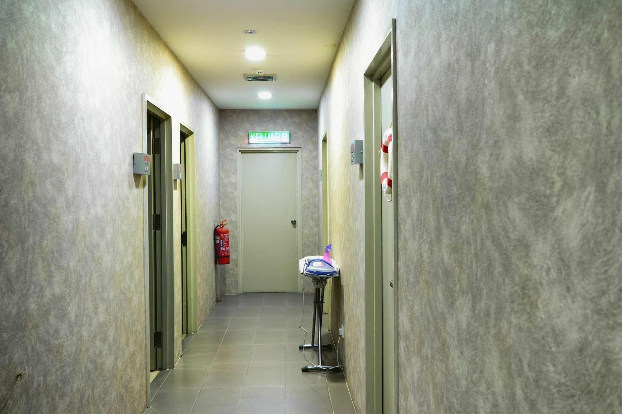 Lighthouse Hotel & Shortstay @ Damansara Uptown Petaling Jaya Exterior photo